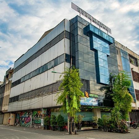 Suba Hotel Jakarta Exterior foto