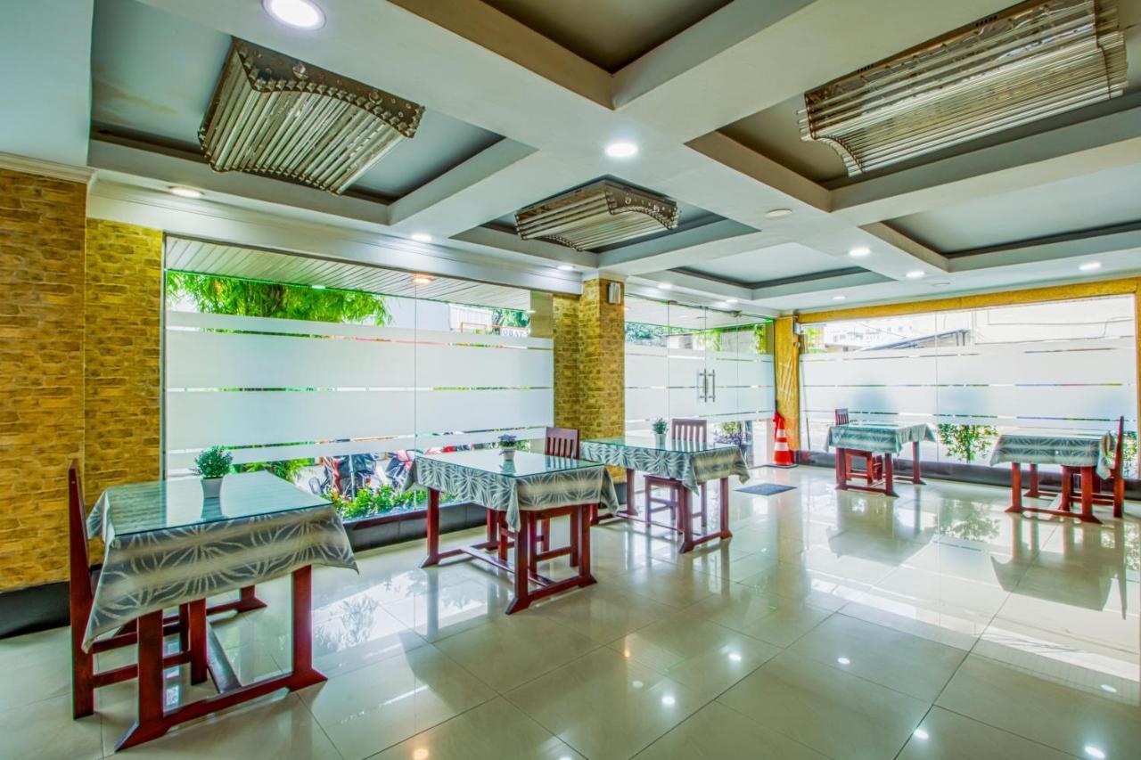 Suba Hotel Jakarta Exterior foto